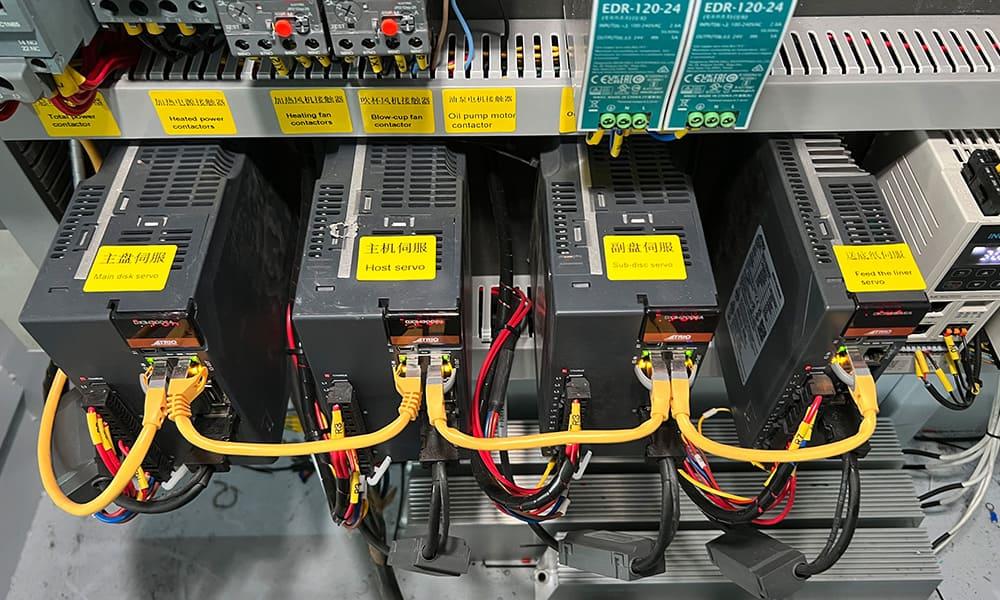 4 Servo Motors Drive