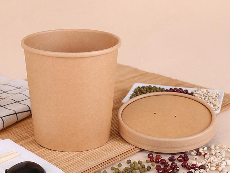 Application of flat paper lids in takeaway beverages