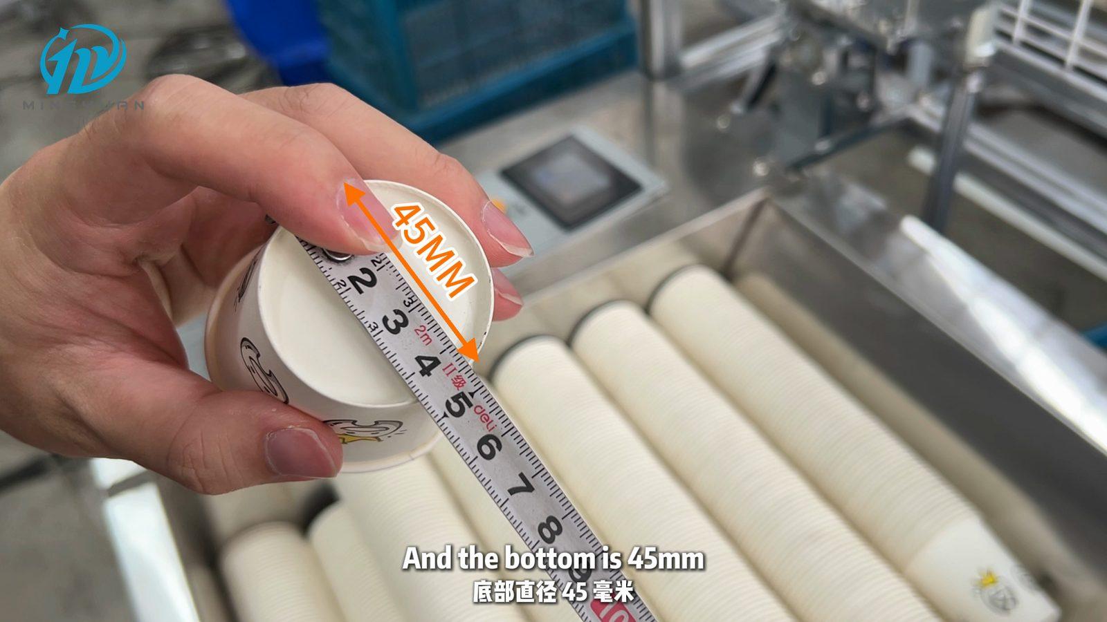 Bottom diameter of the printed cup measured at approximately 45 mm